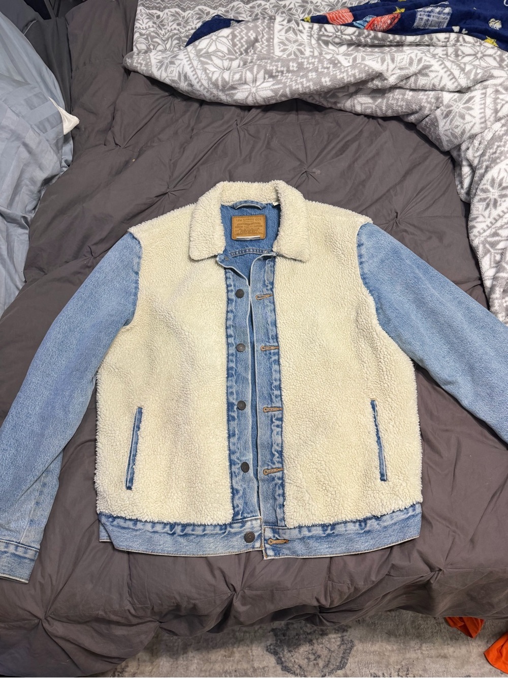 Levi’s Premium Pieced Sherpa Ex-Boyfriend Trucker Jacket Large Denim Teddy